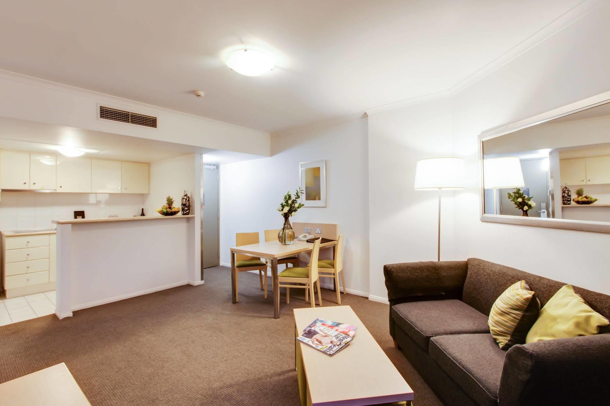 Adina Apartment Hotel Brisbane Exterior photo