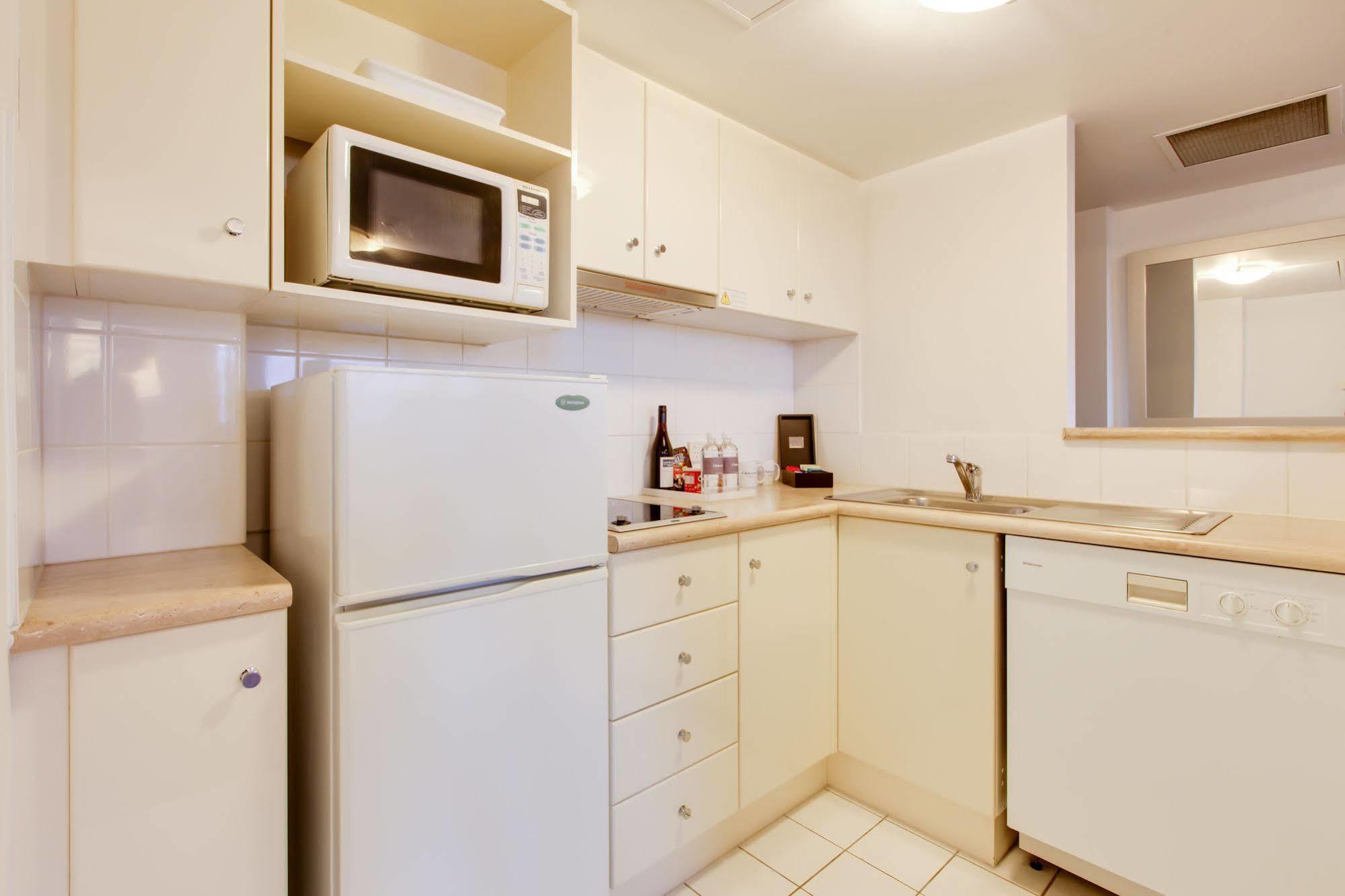 Adina Apartment Hotel Brisbane Exterior photo