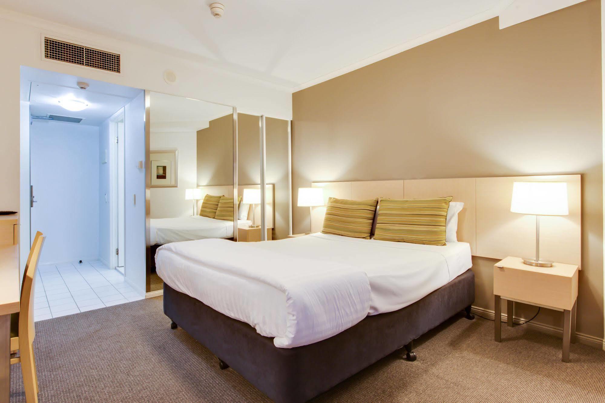 Adina Apartment Hotel Brisbane Exterior photo